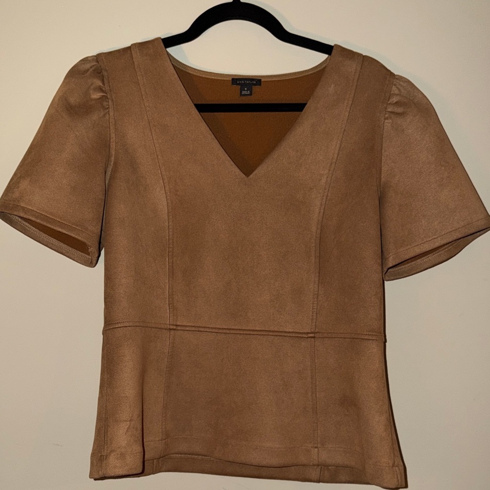 Ann Taylor Suede-Look V-Neck Short Sleeve Top - Brown Size Med